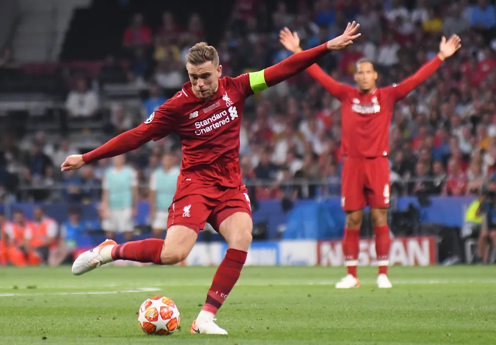Jordan Henderson lascia l'Ajax: occasione di mercato