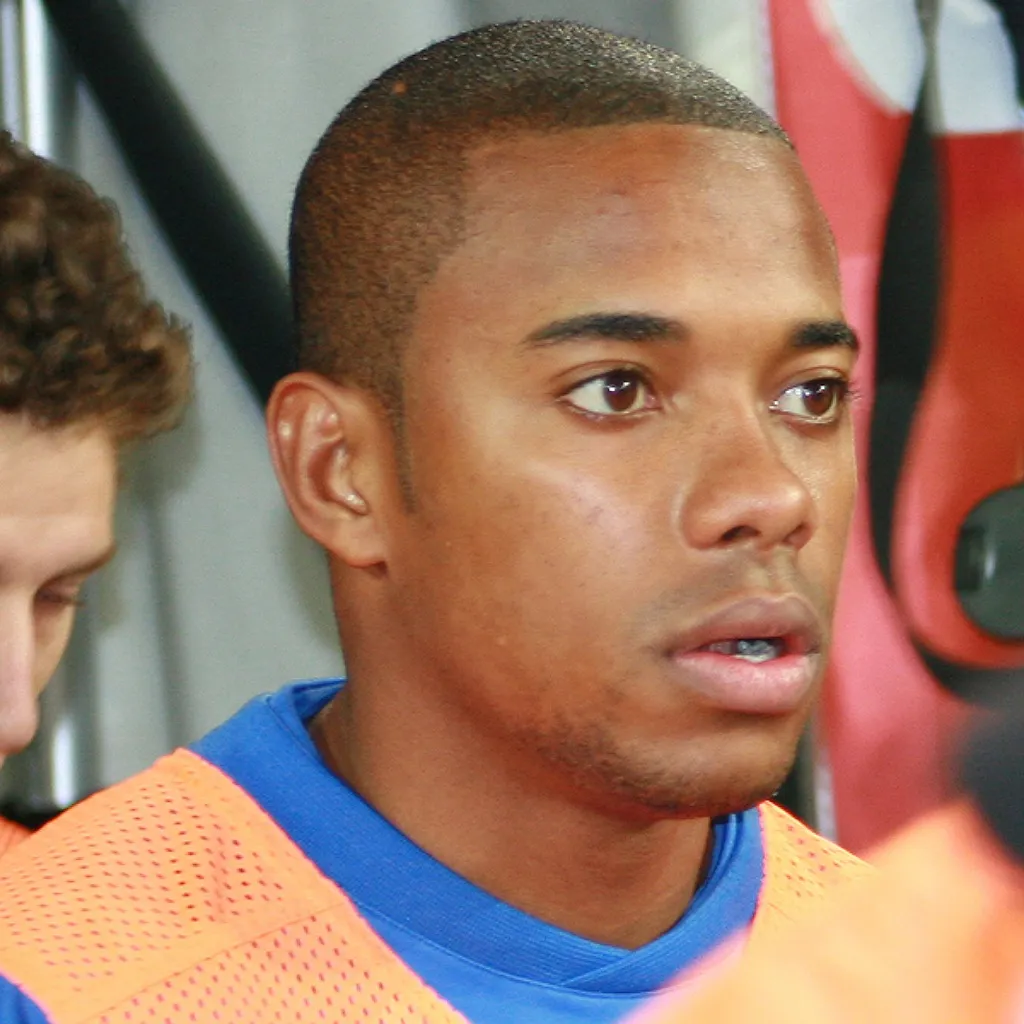 Robinho nei guai, 9 anni di carcere per abuso sessuale