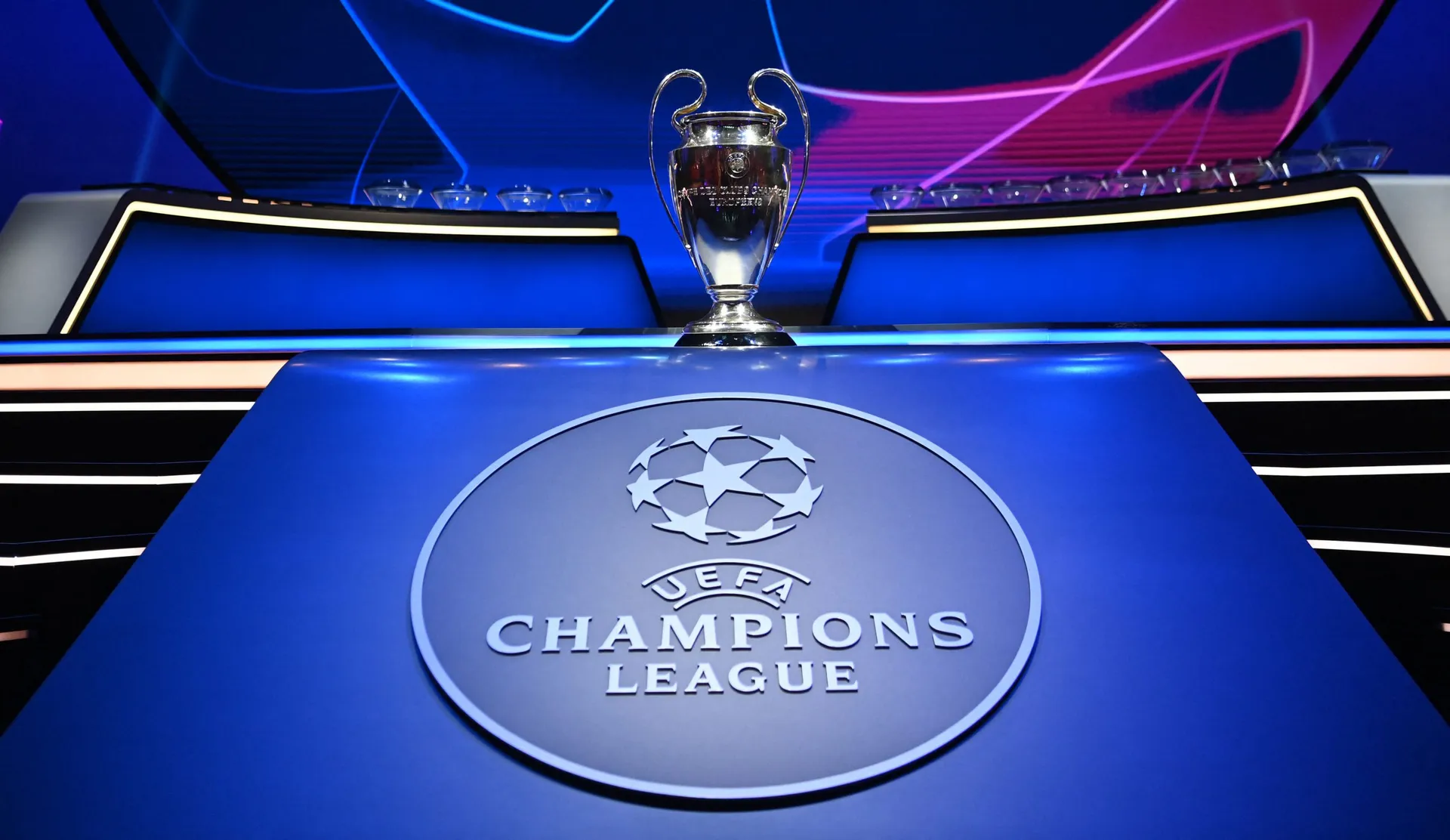 🚨Live CS sorteggi Champions League: Milan col Tottenham, Inter e Napoli esultano!