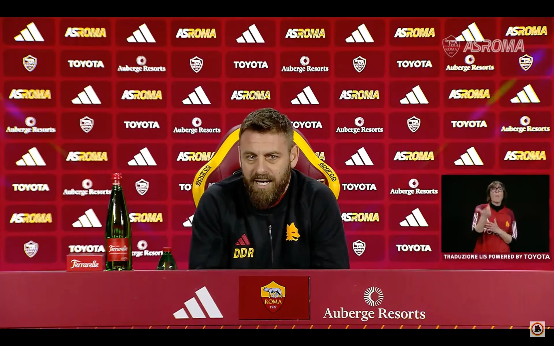 Roma, De Rossi durante la conferenza stampa