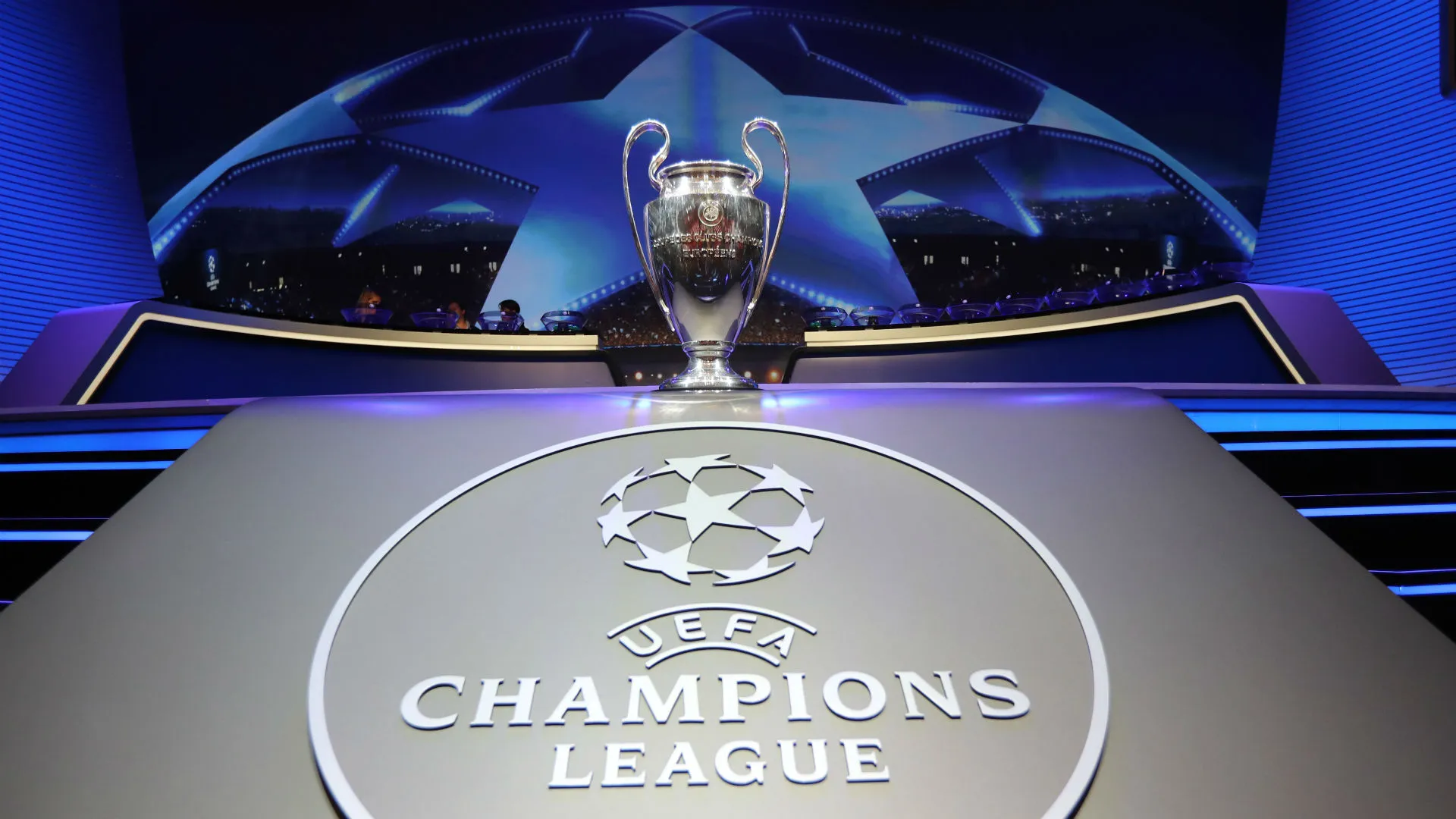 Milan, entro stasera la lista Uefa: chi rischia di più