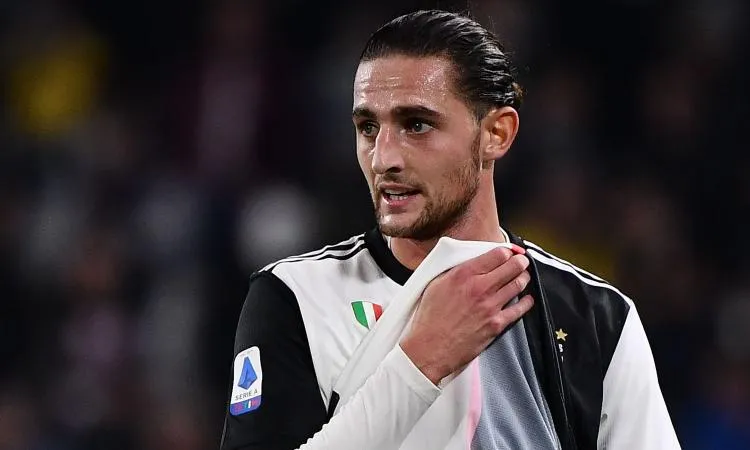 Juve: via Rabiot?