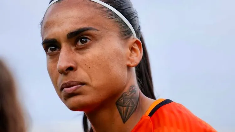 Andressa Alves, compie oggi 31 anni. Parabéns!