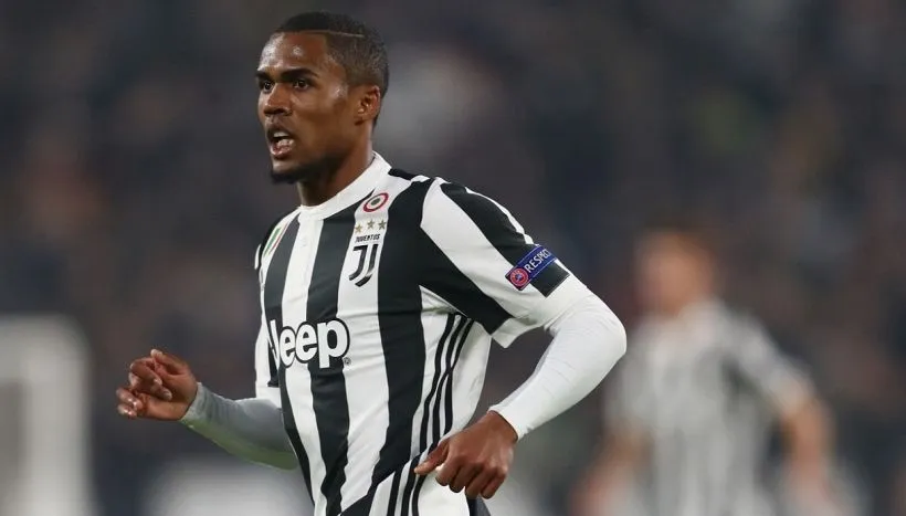 Douglas Costa verrà ceduto dalla Juve?