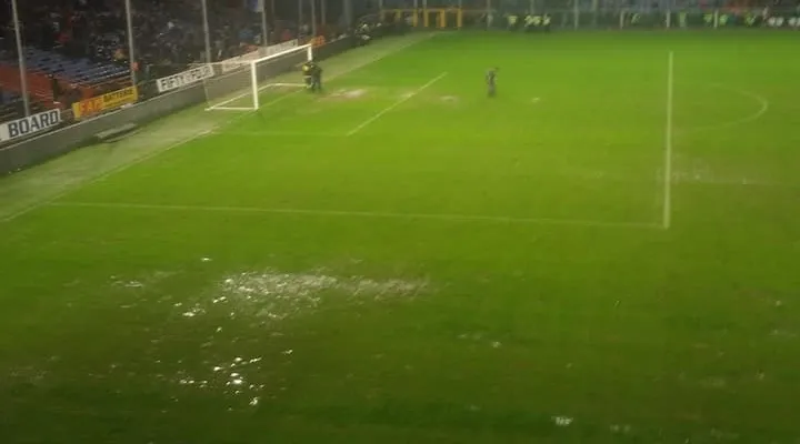 genoa-napoli-terreno-bagnato