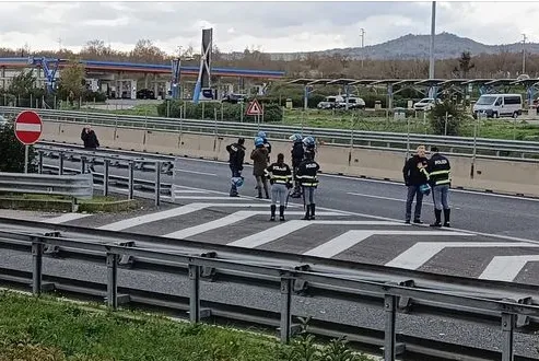 Scontri tra ultras di Napoli e Roma: i dettagli