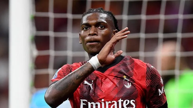 Milan, il Barcellona piomba su Leao: facciamo chiarezza