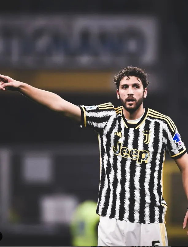 Juventus, Veiga finisce ko: Thiago Motta ripensa a Locatelli?