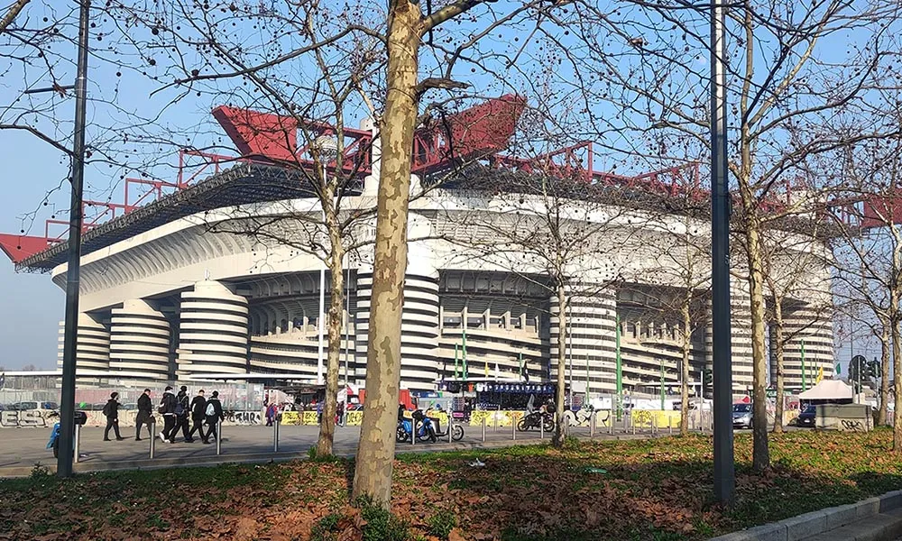Serie A, Simonelli: "San Siro ospiterà Milan-Como. Si giocherà il primo mercoledì utile"