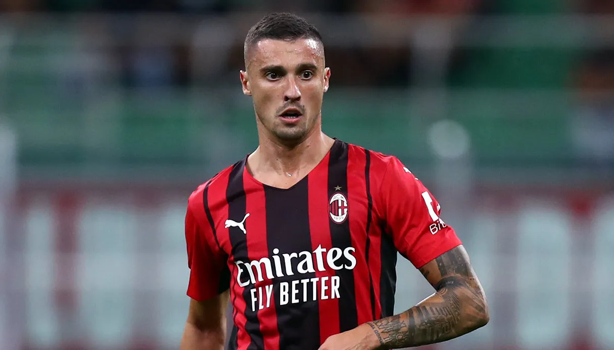 Milan, gli agenti di Rade Krunic in sede