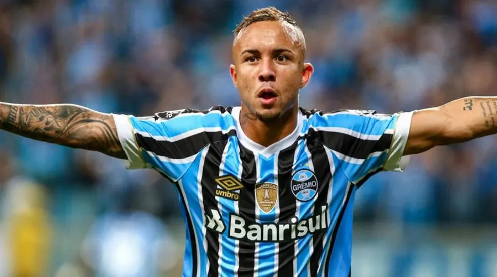Napoli si complica Everton