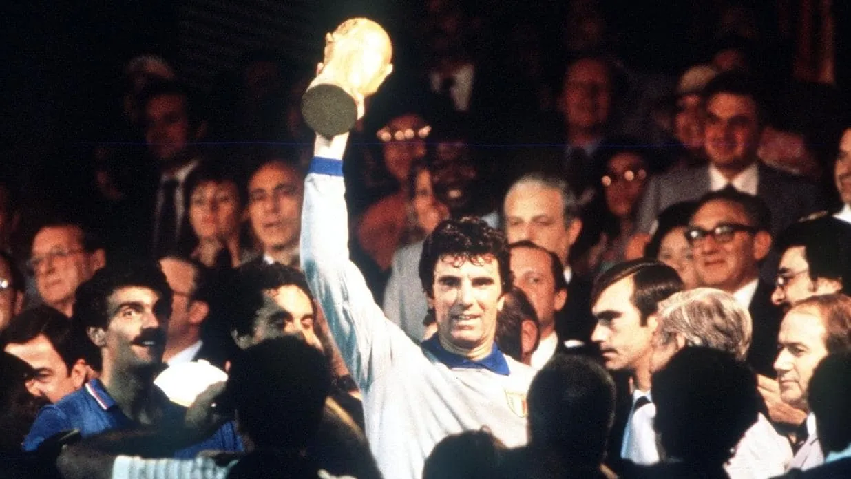 Dino Zoff, (quasi) 80 anni di calcio e di successi Mondiali