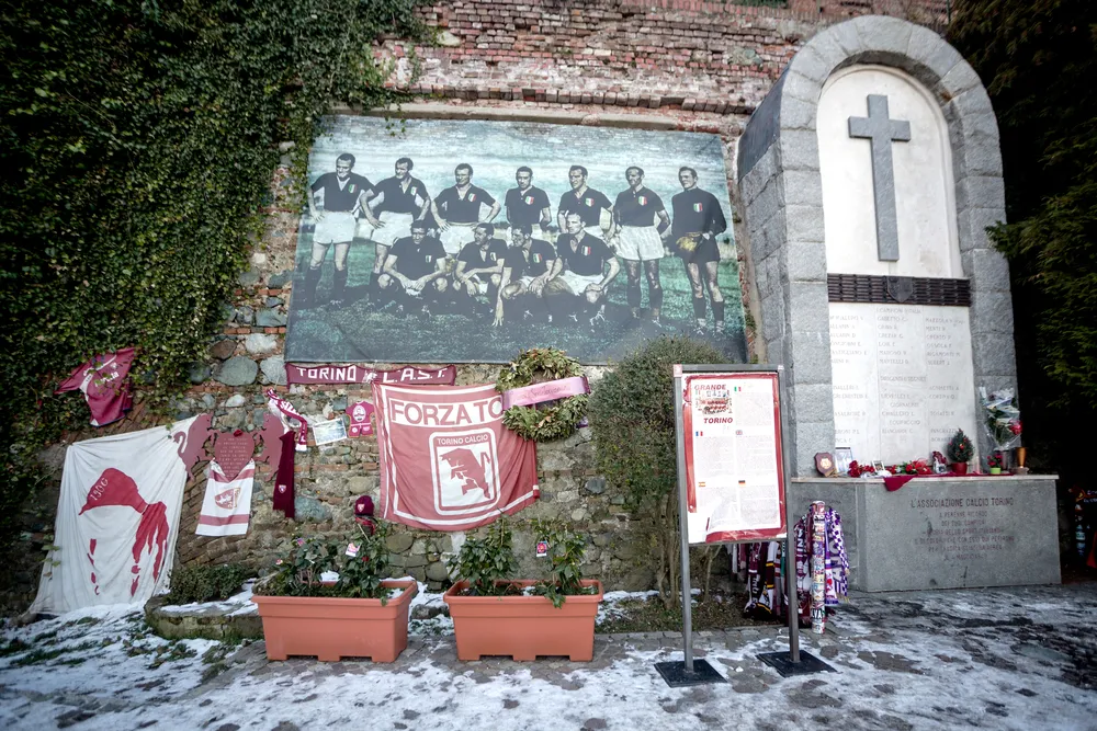 Torino, svelata la nuova maglia dedicata a Superga