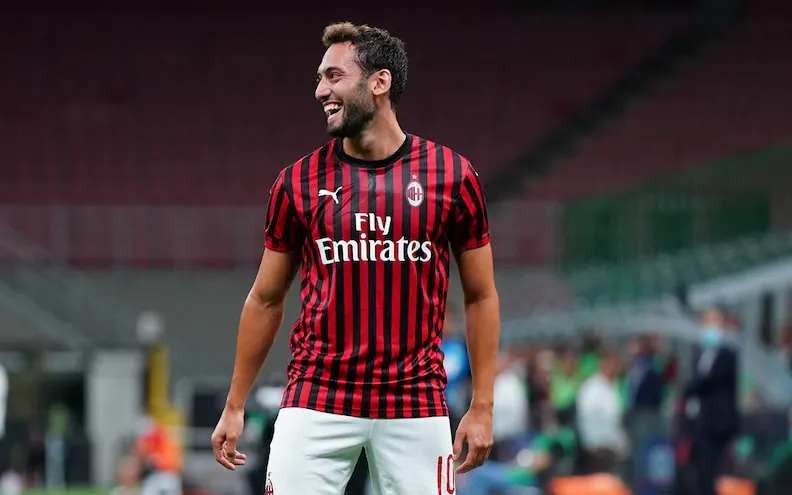 Rinnovo Calhanoglu, il Milan non vuole aspettare oltre: la situazione