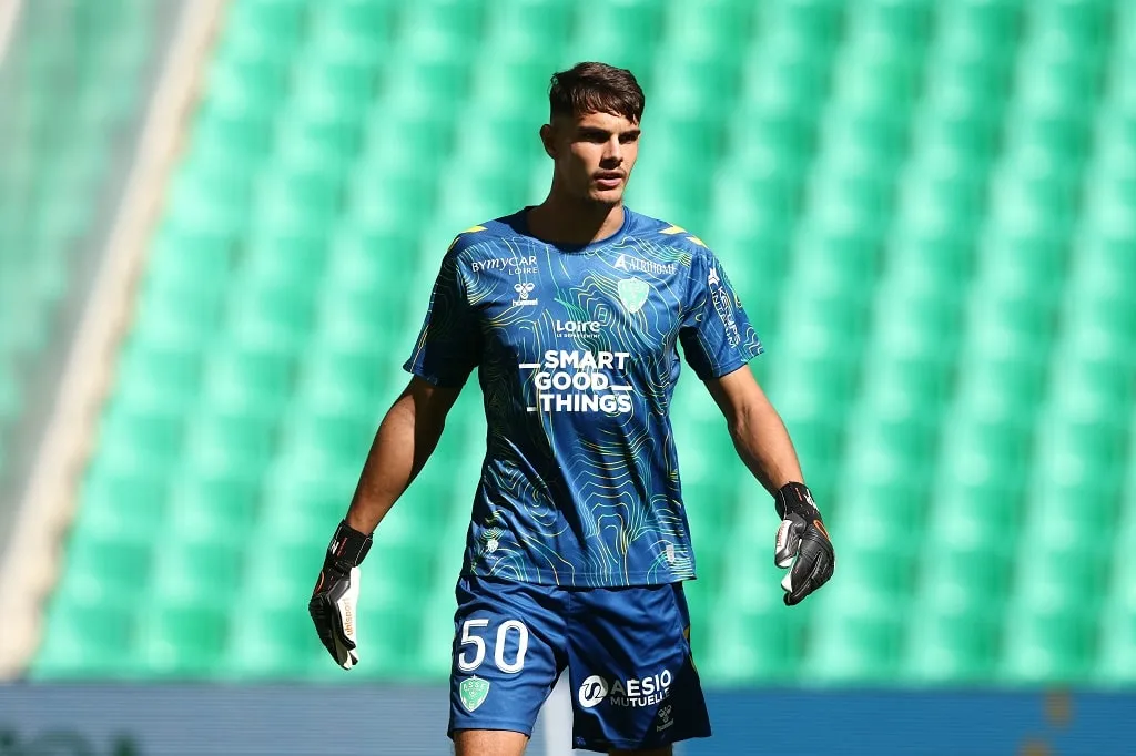 Milan, c'è l'accordo: bloccato il giovane portiere Raveyre