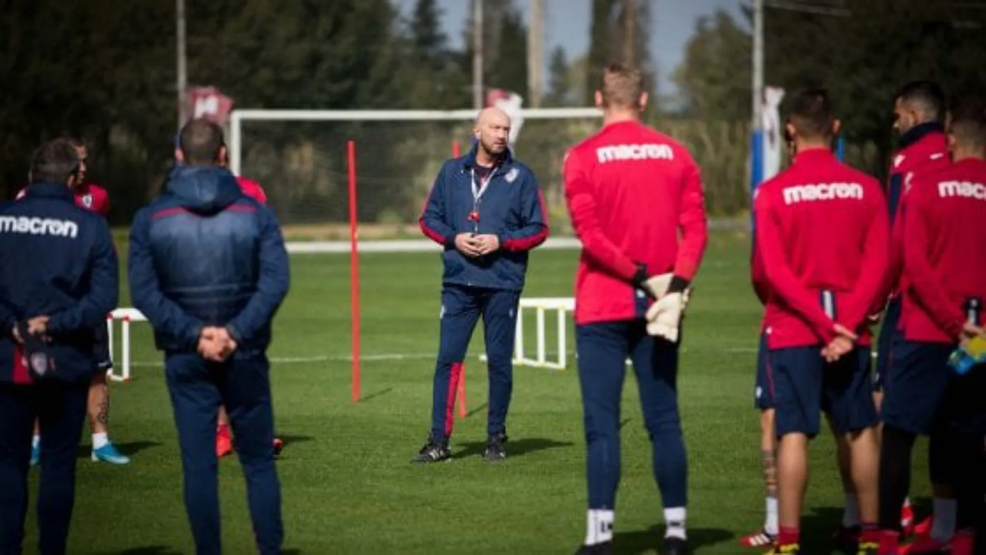 Quarantena per cinque del Cagliari Calcio
