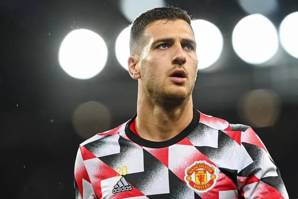 Manchester United, Dalot celebra le 150 presenze