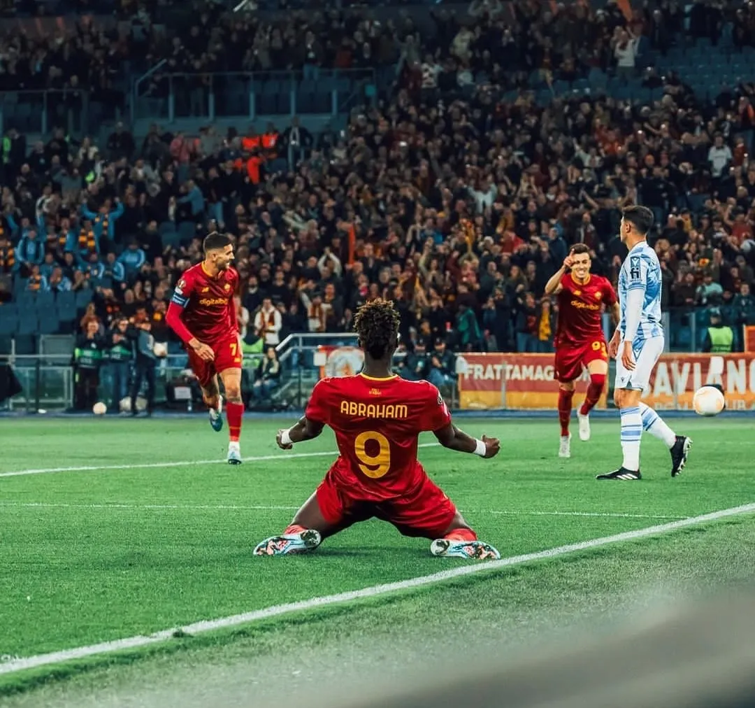 Roma, Abraham torna in panchina contro il Sassuolo