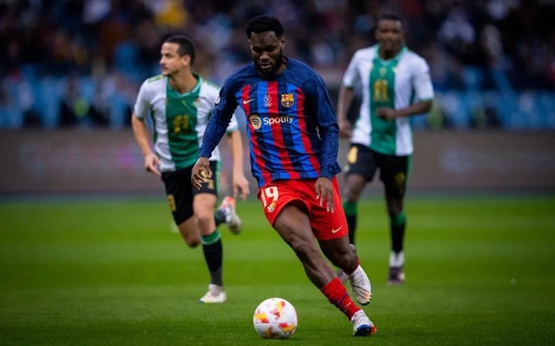 Inter, Xavi coccola Kessie: addio più lontano?