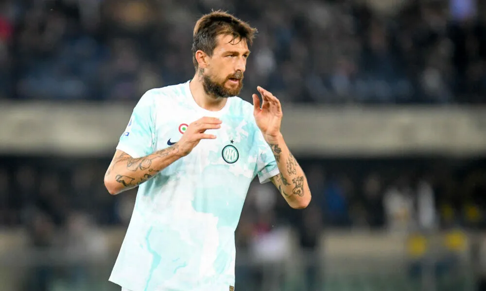 Inter, Acerbi potrebbe essere in panchina a Leverkusen