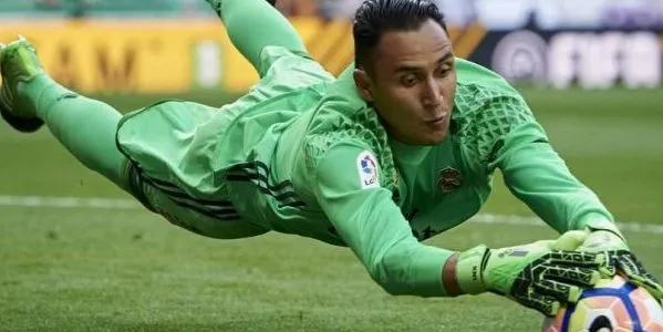 Keylor Navas si offre alla Juve