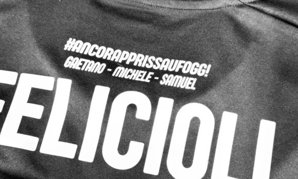 Foggia: la squadra in campo nel ricordo delle vittime