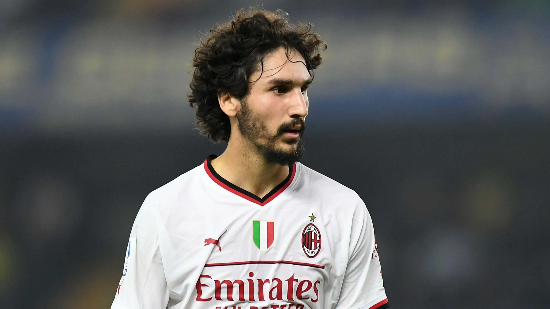 Milan, vince il ballottaggio con Musah: il pianista suonerà a San Siro