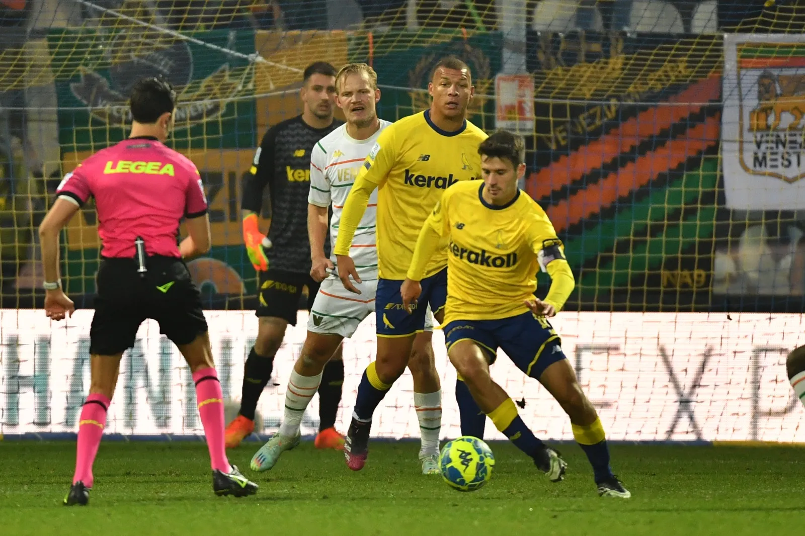 Modena-Venezia 2-2, i canarini si buttano via: le pagelle
