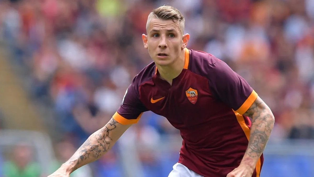 L'Inter accelera per un terzino dalla Premier: concorrenza del Napoli