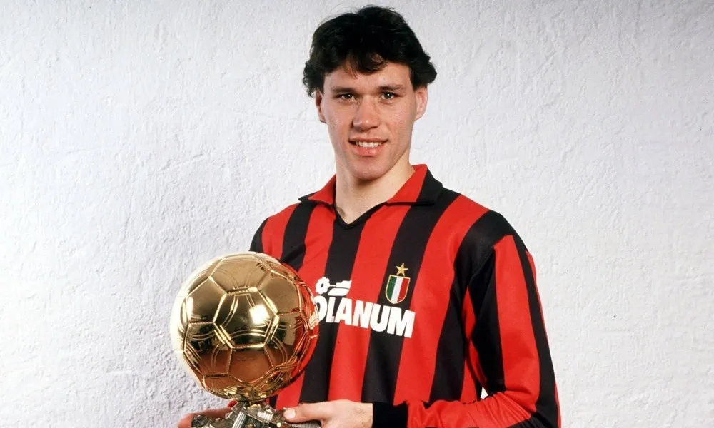 Milan, auguri al Cigno di Utrecht: Marco Van Basten compie 61 anni
