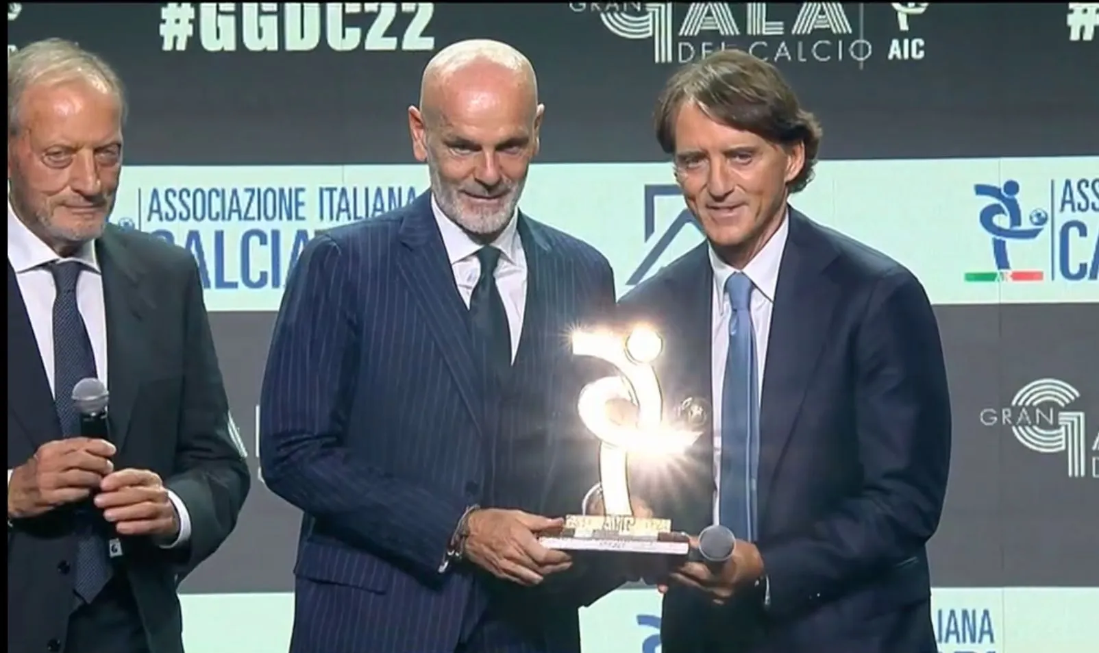 Pioli, dalle fiamme al trono: è lui il migliore in Italia