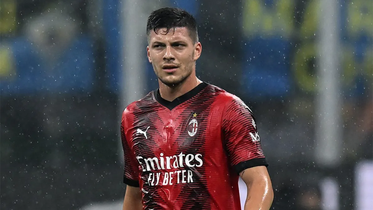 Milan-Verona, ballottaggio in attacco: Giroud parte dalla panchina