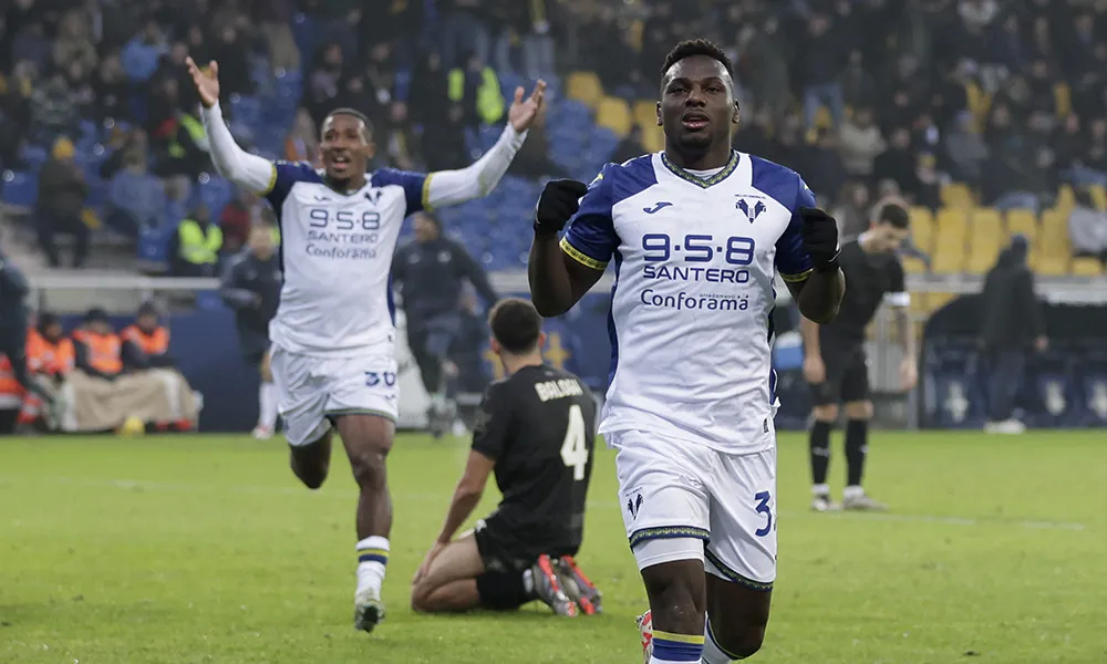 Hellas Verona, l'attacco torna a segnare: più spazio a Sarr?