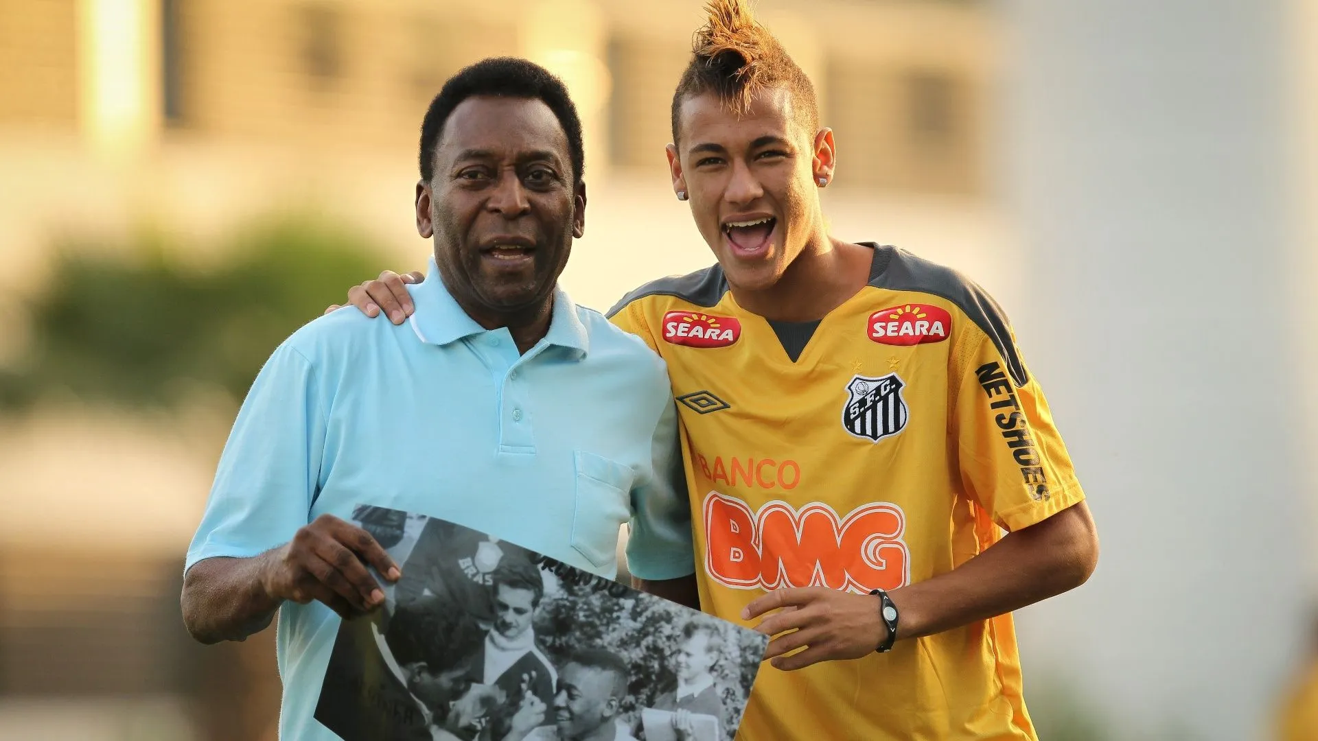 Neymar, almeno 4 mesi di stop