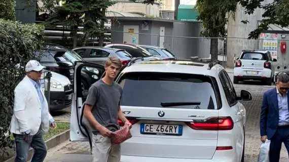 Breaking news Milan, visite mediche in corso per Charles De Ketelaere