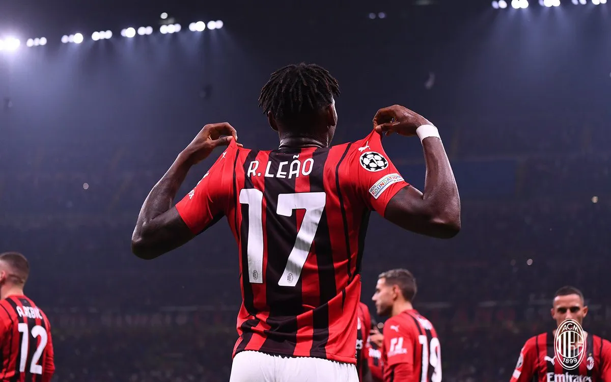 Milan, dentro o fuori per Leao: Maldini all'ultimo atto