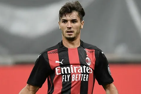 Il Milan si coccola il suo baby campione