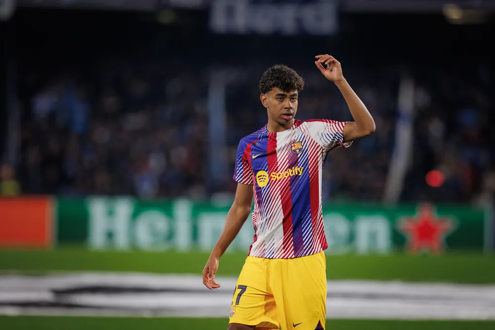 Lamine Yamal, il confronto a 17 anni con CR7 e Messi