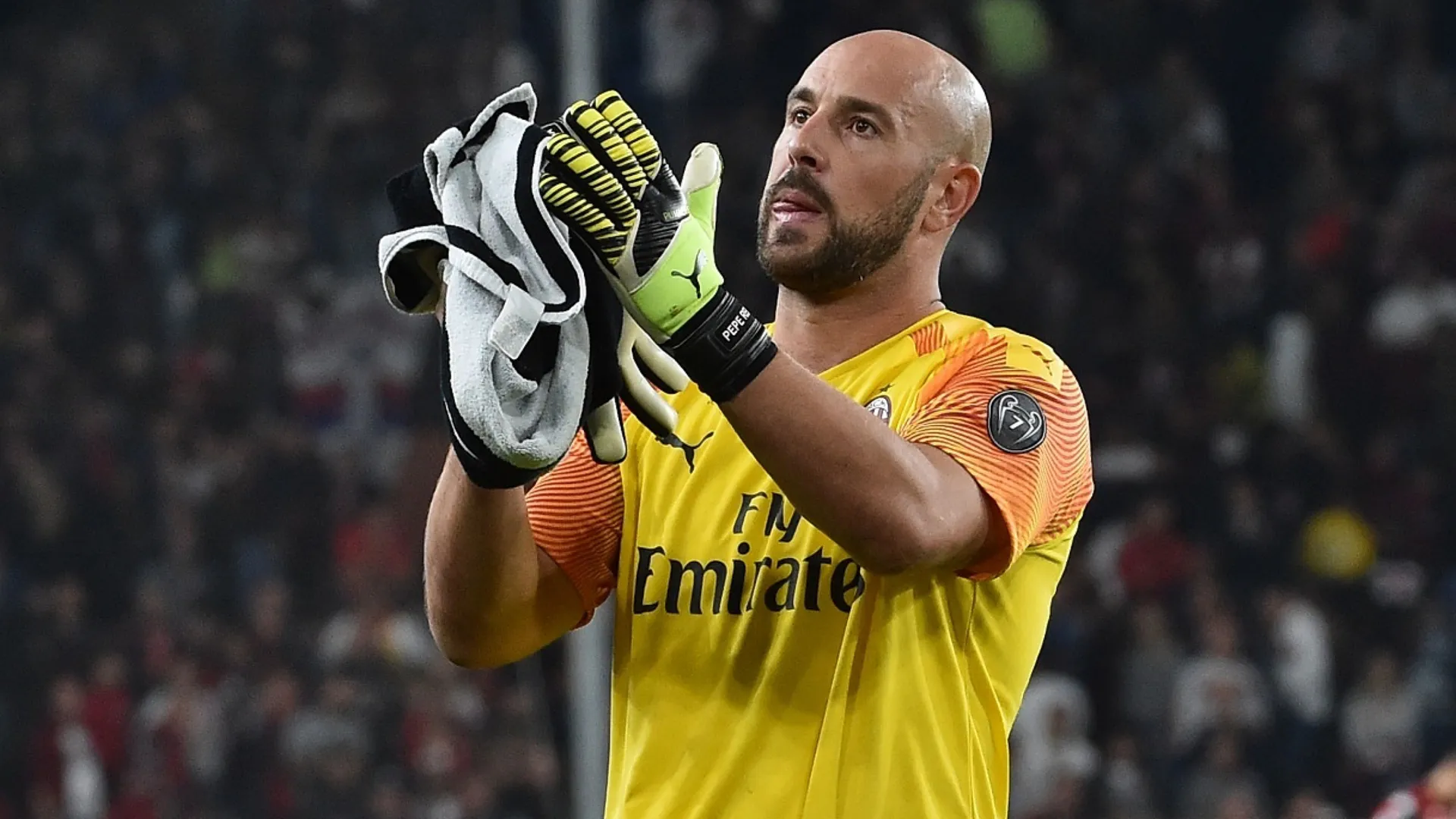 Reina: "Ho passato il Coronavirus, ma vi dico chi ha i cojones!"