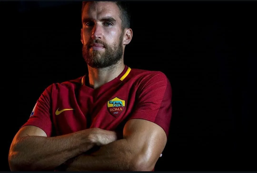Strootman appende gli scarpini al chiodo: "Grazie calcio"