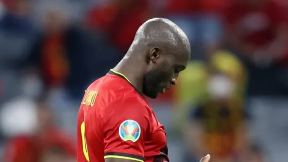 Inter, Lukaku stecca e torna ad Appiano: il futuro parlerà nerazzurro