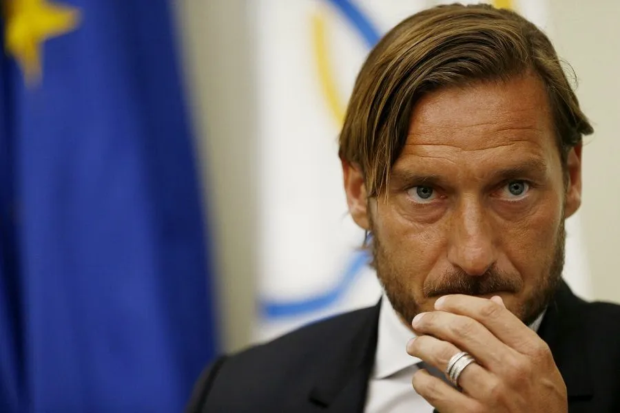 Niente più maglie di Totti nel Roma store