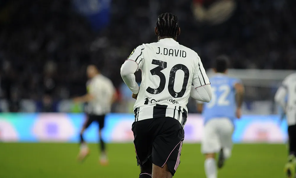 Serie A, la Juventus affonda nella disastrosa difesa neroverde: finisce 0-3 a Reggio Emilia