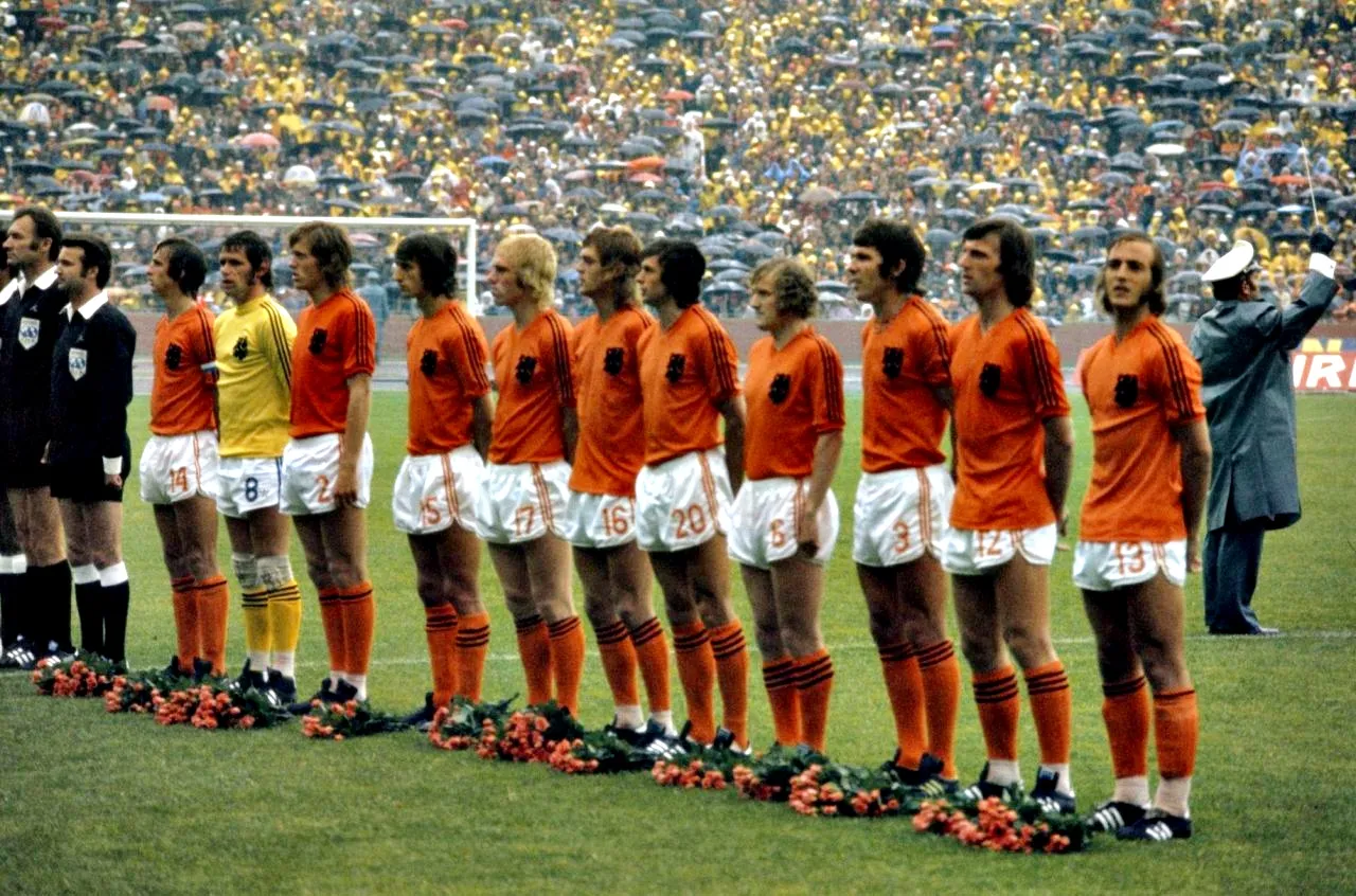 Addio a Johan Neeskens: mondo del calcio in lutto