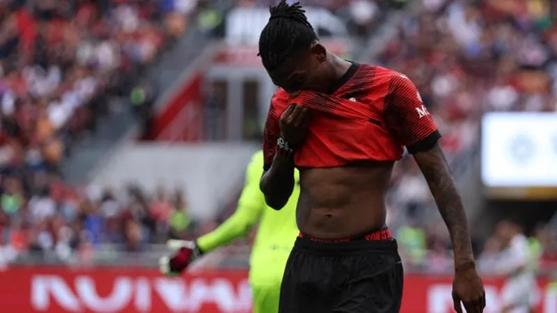 Milan, da top player a problema: Leao cosa ti succede?