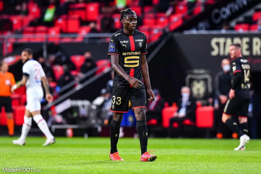 Calciomercato Milan, sfida alla Juventus: piace il talento Ugochukwu