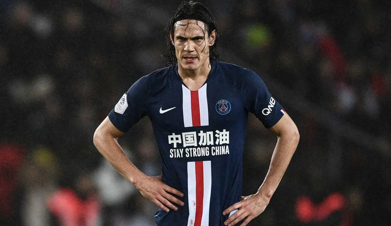 Cavani firma con il Manchester United
