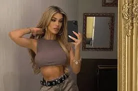 Oriana Marzoli: "Mi scrivono anche calciatori sposati e..."