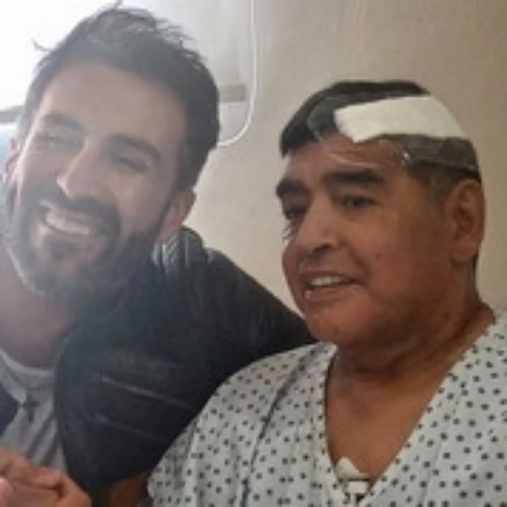 Maradona vivo per miracolo