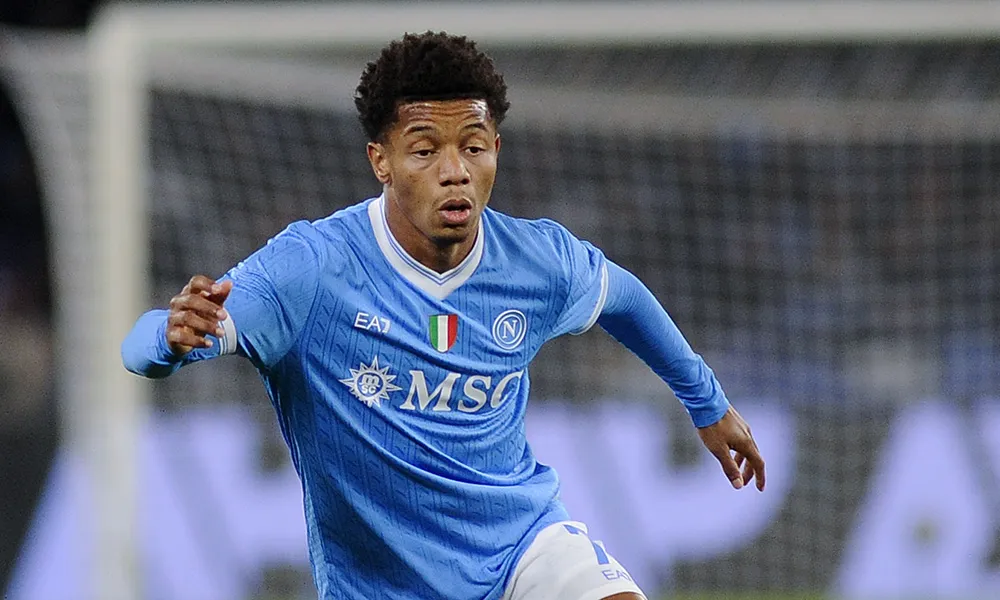 Napoli, David Neres si opera al tendine: il brasiliano è in volo direzione Londra